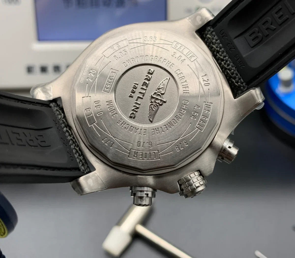 Breitling-“Night Mission”
