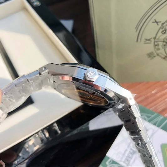 Audemars Piguet Royal Oak 77350ST.OO.1261ST.01 Stainless Steel Silver-Toned Dial