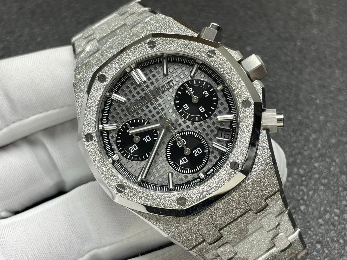 Audemars Piguet Royal Oak Chronograph 41 Frosted White Gold - Grey Dial