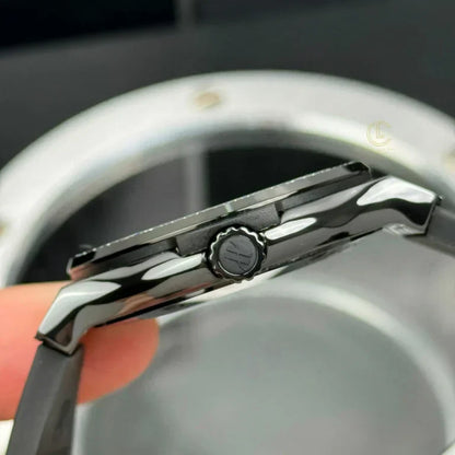 Hublot Classic Fusion Ceramic Diamonds 42mm Black Dial JJZ