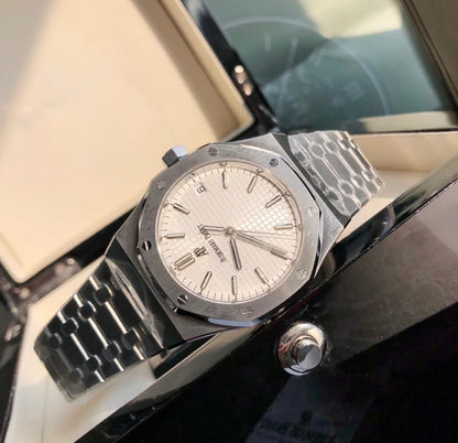 Audemars Piguet Royal Oak 77350ST.OO.1261ST.01 Stainless Steel Silver-Toned Dial