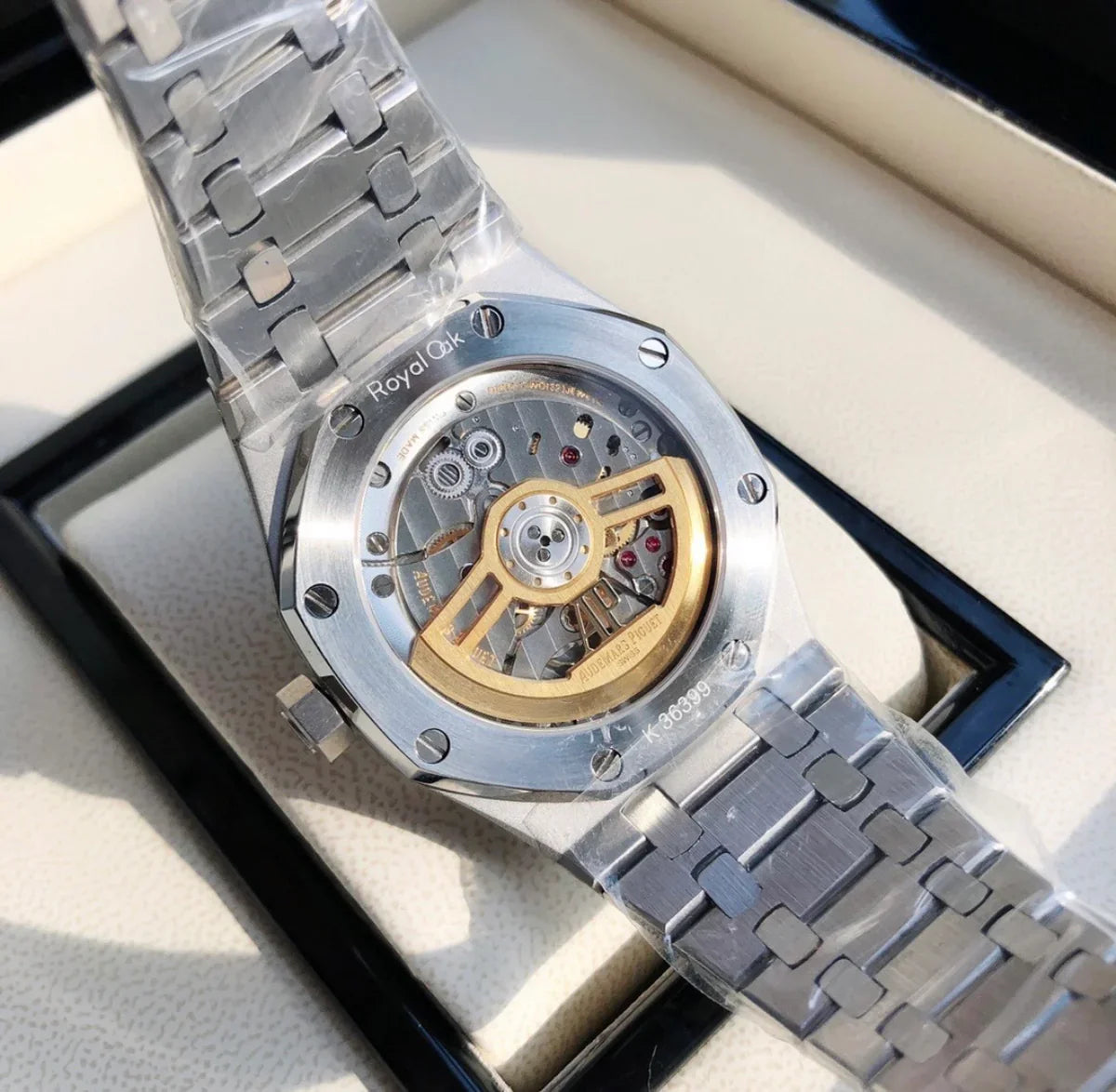 Audemars Piguet Royal Oak 77350ST.OO.1261ST.01 Stainless Steel Silver-Toned Dial